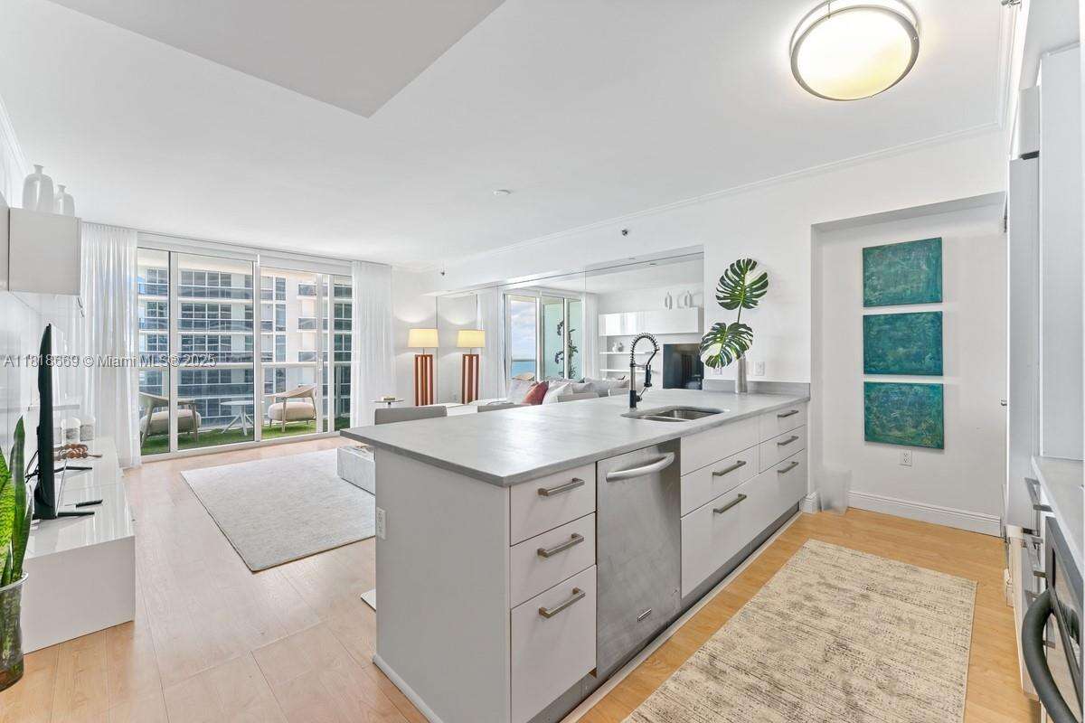 The Beach Club Two at 1830 Ocean Dr, Hallandale Beach, FL 33009 - For Rent photo 8