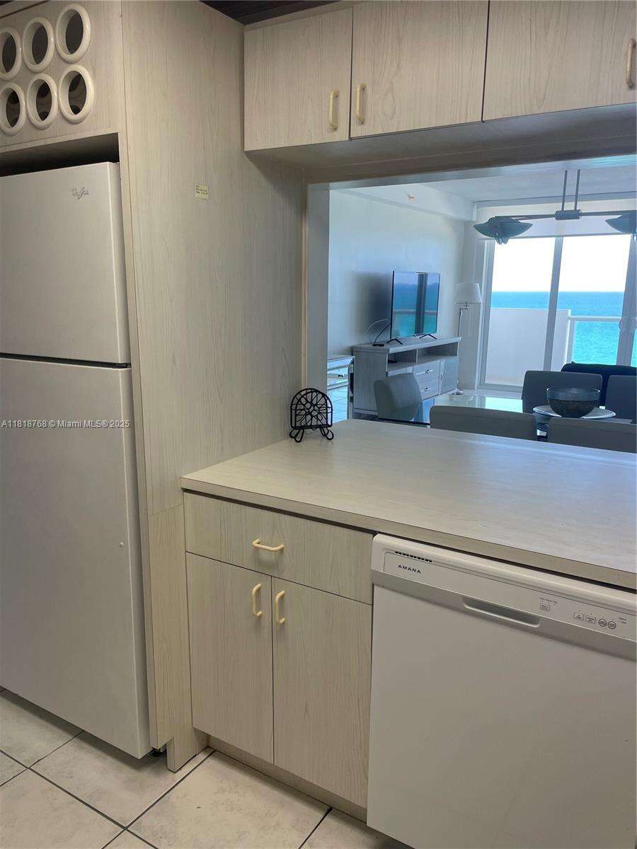 The Pavilion at 5601 Collins, Miami Beach, FL 33140 - For Rent photo 10