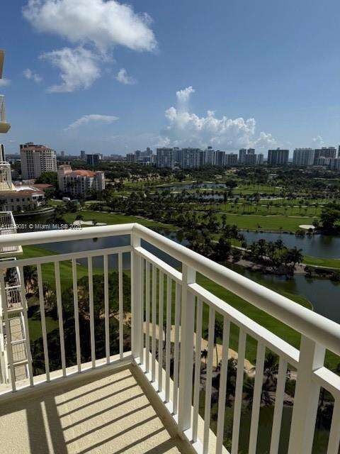 Turnberry On The Green at 19501 Country Club Dr, Aventura, FL 33180 - For Rent photo 15