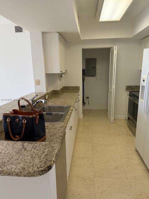 Turnberry On The Green at 19501 Country Club Dr, Aventura, FL 33180 - For Rent photo 3
