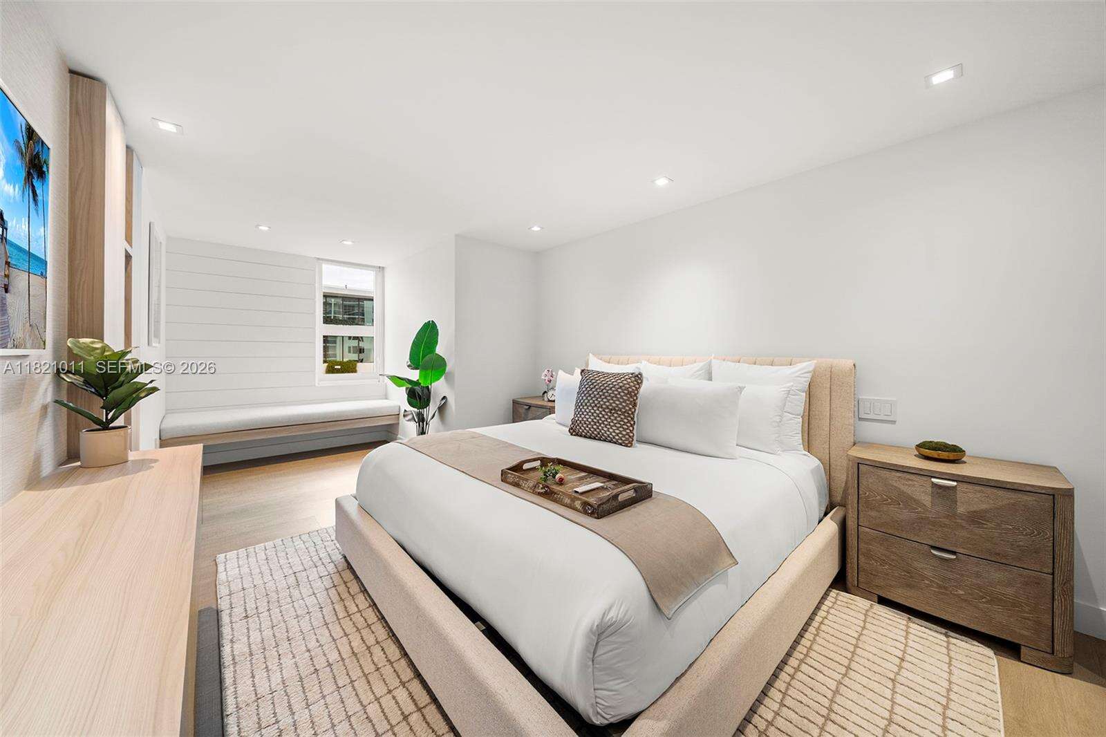Roney Palace at 2301 Collins Ave, Miami Beach, FL 33139 - For Rent photo 4