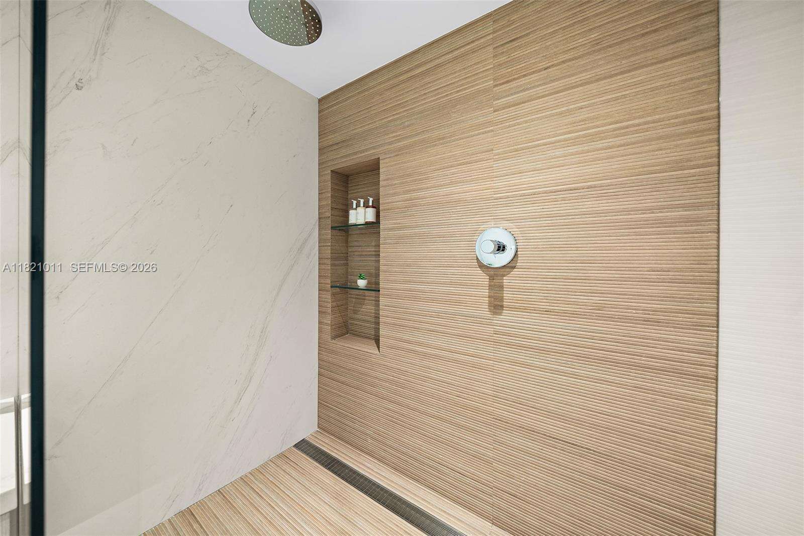 Roney Palace at 2301 Collins Ave, Miami Beach, FL 33139 - For Rent photo 35