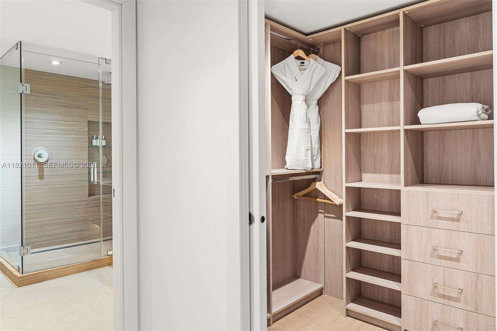 Roney Palace at 2301 Collins Ave, Miami Beach, FL 33139 - For Rent photo 44