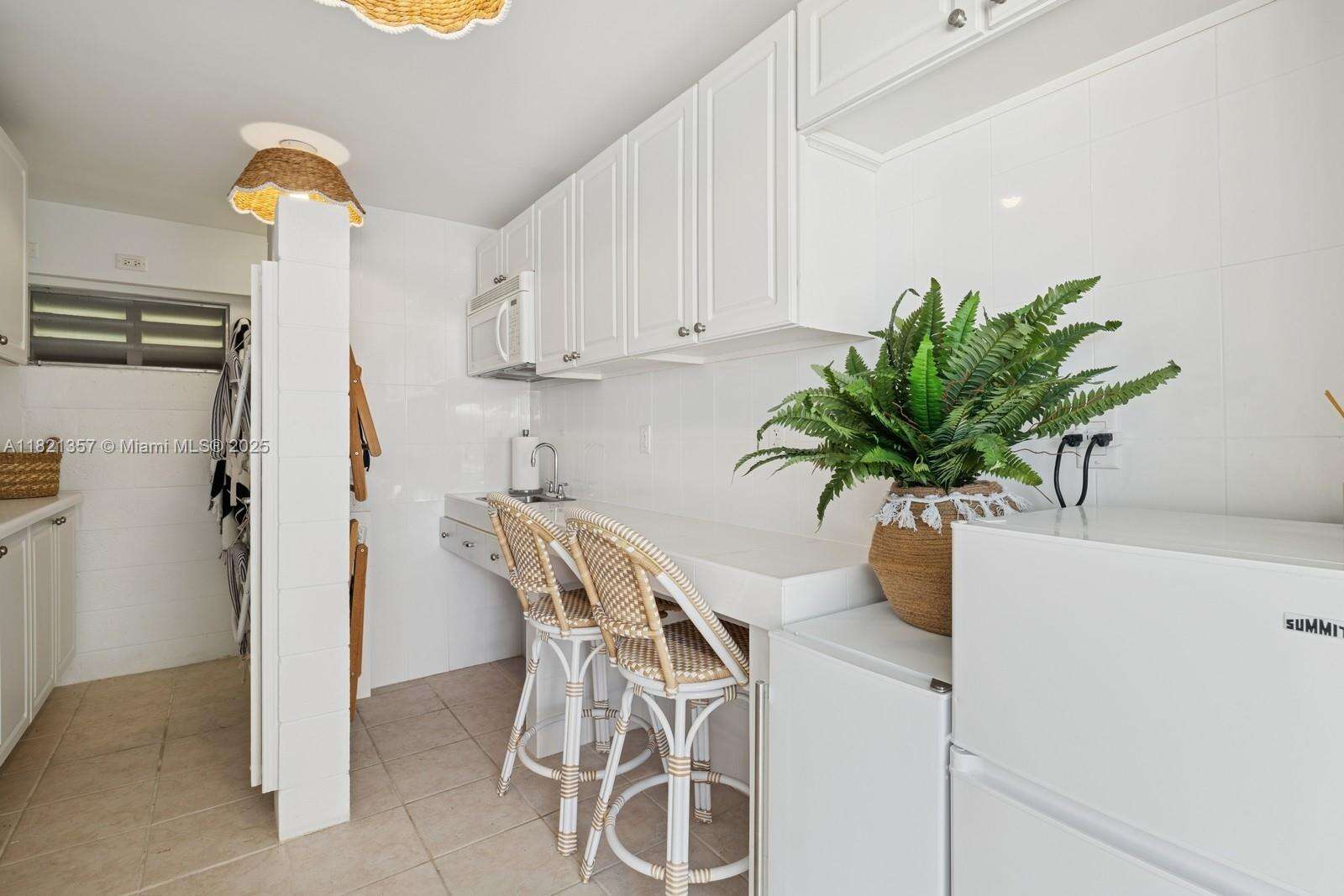 Triton Tower at 2899 Collins Ave, Miami Beach, FL 33140 - For Rent photo 17