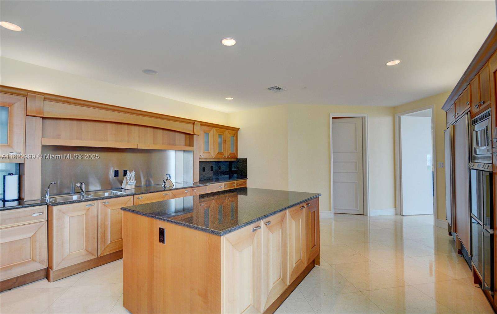 Porto Vita North at 20155 38 Ct, Aventura, FL 33180 - For Rent photo 13
