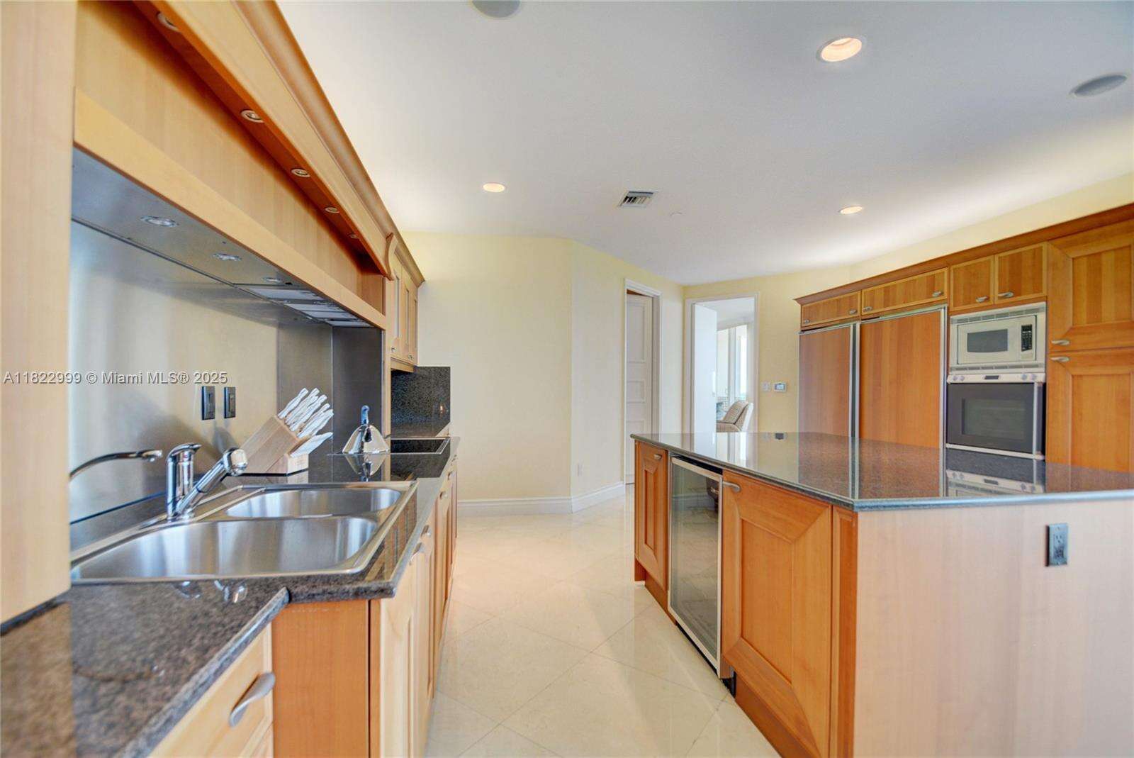 Porto Vita North at 20155 38 Ct, Aventura, FL 33180 - For Rent photo 14