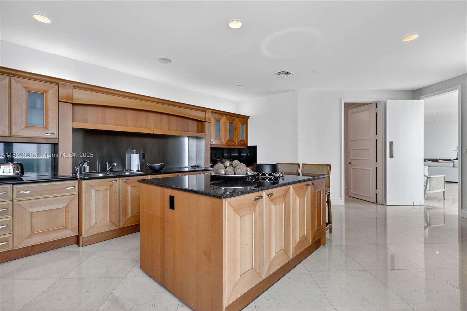 Porto Vita North at 20155 38 Ct, Aventura, FL 33180 - For Rent photo 16