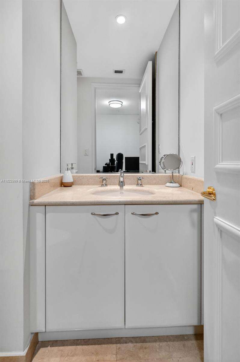 Porto Vita North at 20155 38 Ct, Aventura, FL 33180 - For Rent photo 24
