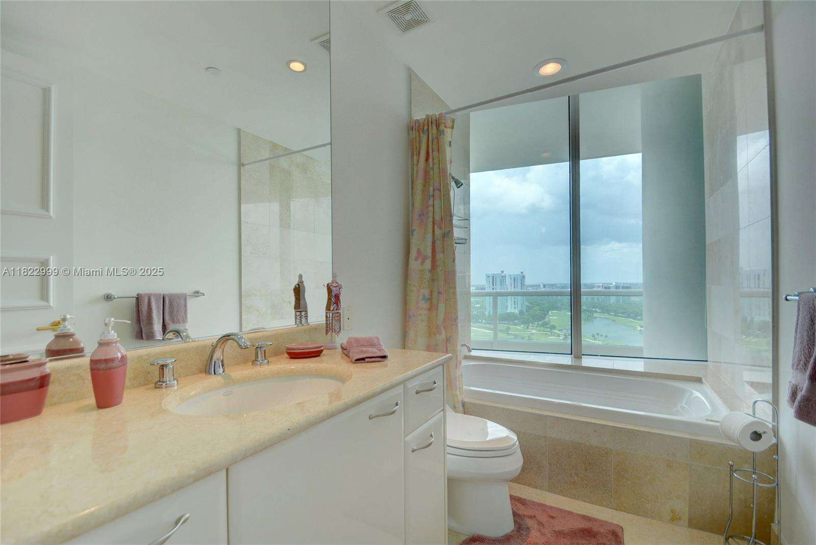 Porto Vita North at 20155 38 Ct, Aventura, FL 33180 - For Rent photo 38