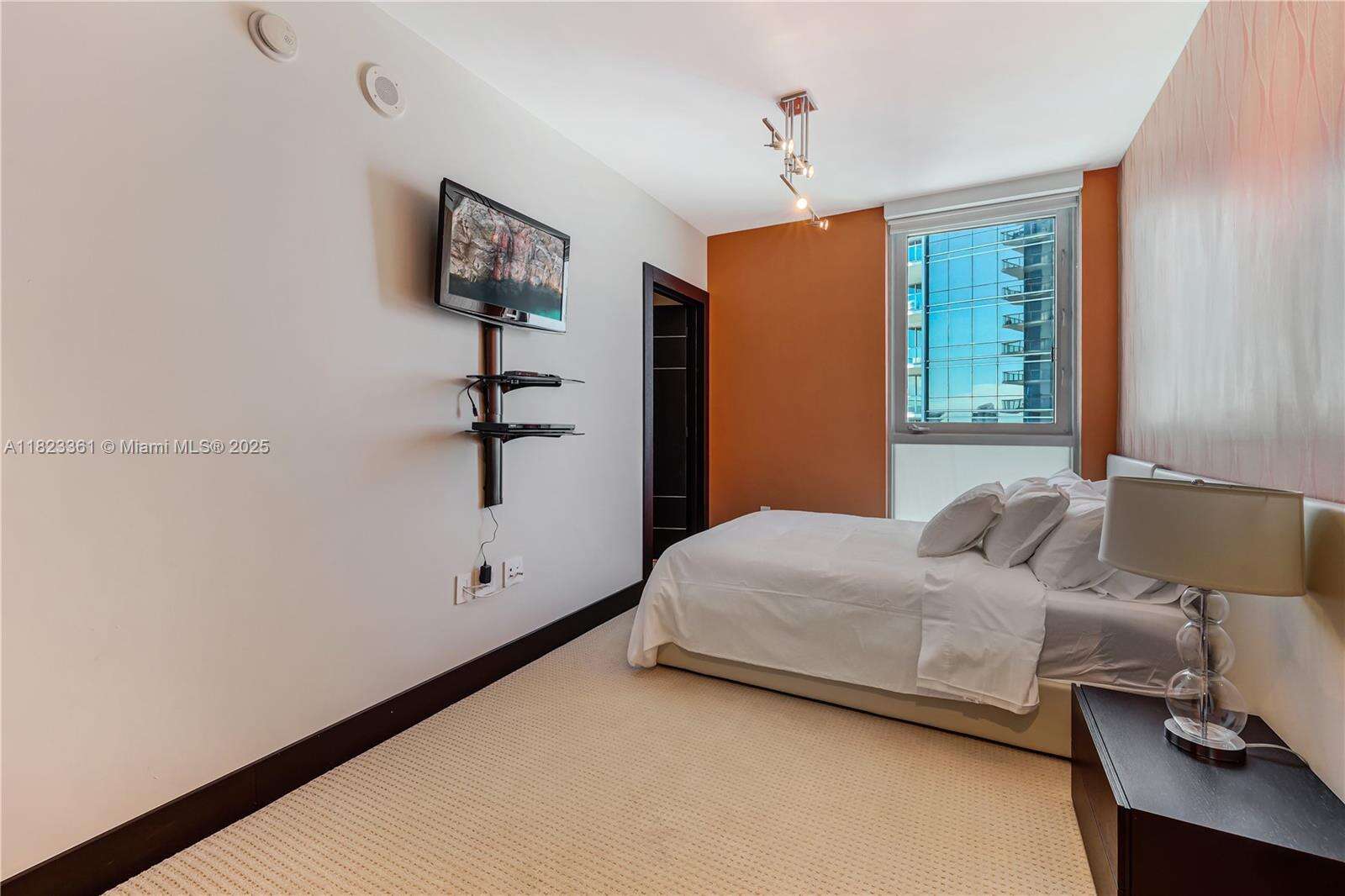 Jade Beach at 17001 Collins Ave, Sunny Isles Beach, FL 33160 - For Rent photo 18