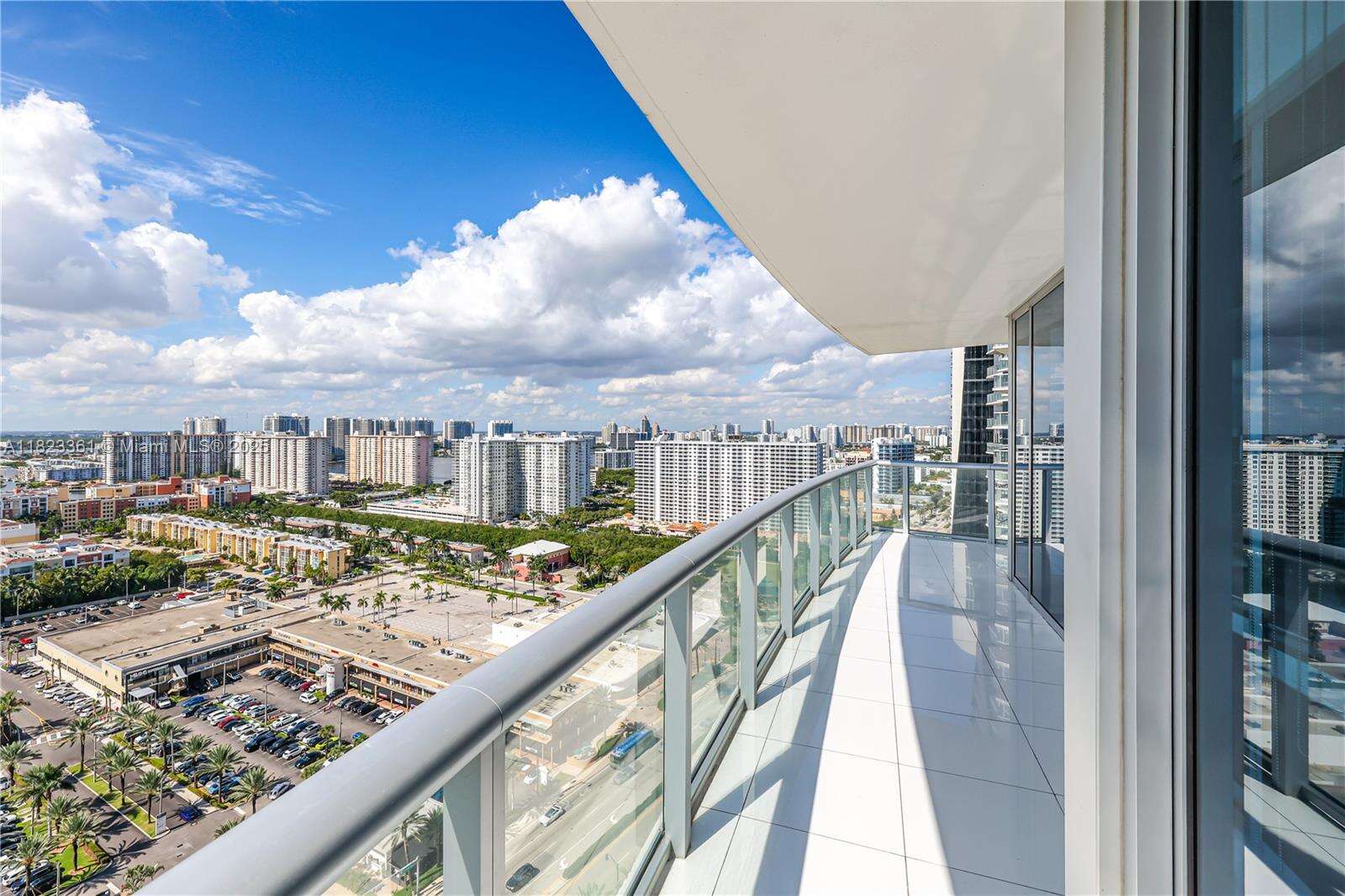 Jade Beach at 17001 Collins Ave, Sunny Isles Beach, FL 33160 - For Rent photo 26