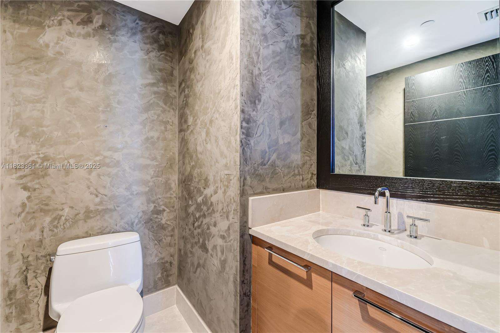 Jade Beach at 17001 Collins Ave, Sunny Isles Beach, FL 33160 - For Rent photo 32