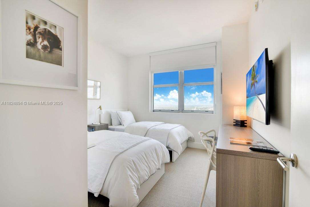 Hyde Beach House at 4010 Ocean Dr, Hollywood, FL 33019 - For Rent photo 15