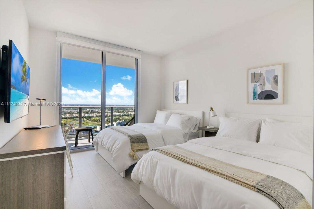 Hyde Beach House at 4010 Ocean Dr, Hollywood, FL 33019 - For Rent photo 18
