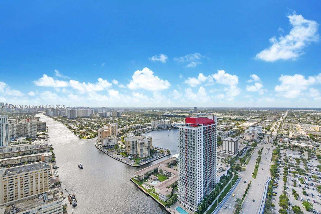 Hyde Beach House at 4010 Ocean Dr, Hollywood, FL 33019 - For Rent photo 20