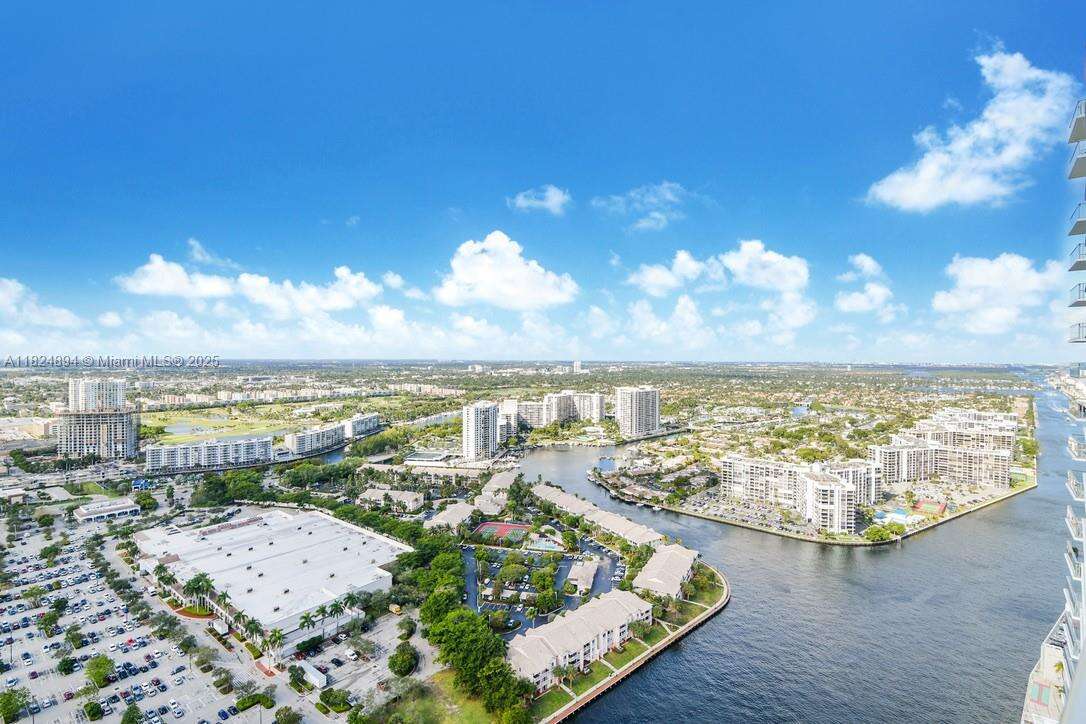 Hyde Beach House at 4010 Ocean Dr, Hollywood, FL 33019 - For Rent photo 23