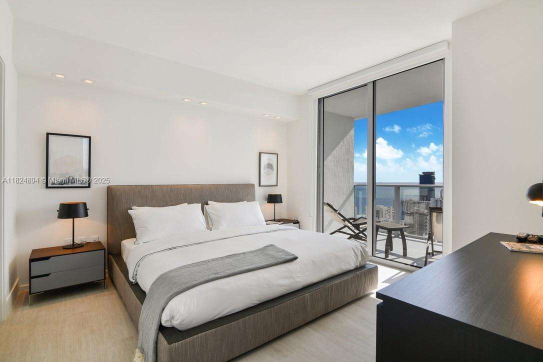 Hyde Beach House at 4010 Ocean Dr, Hollywood, FL 33019 - For Rent photo 10