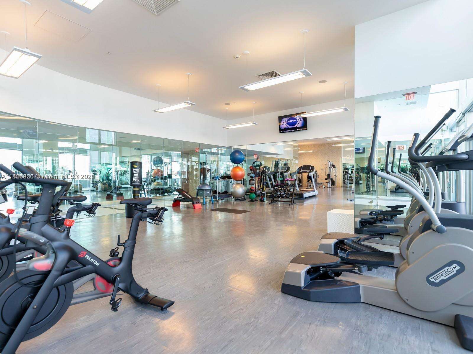 Mint at 92 3 St, Miami, FL 33130 - For Rent photo 10