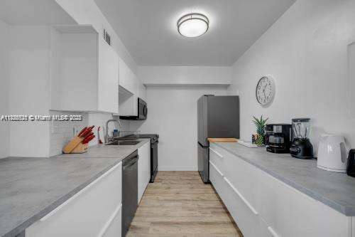 The Hemispheres at 1950 Ocean Dr, Hallandale Beach, FL 33009 - For Rent photo 11