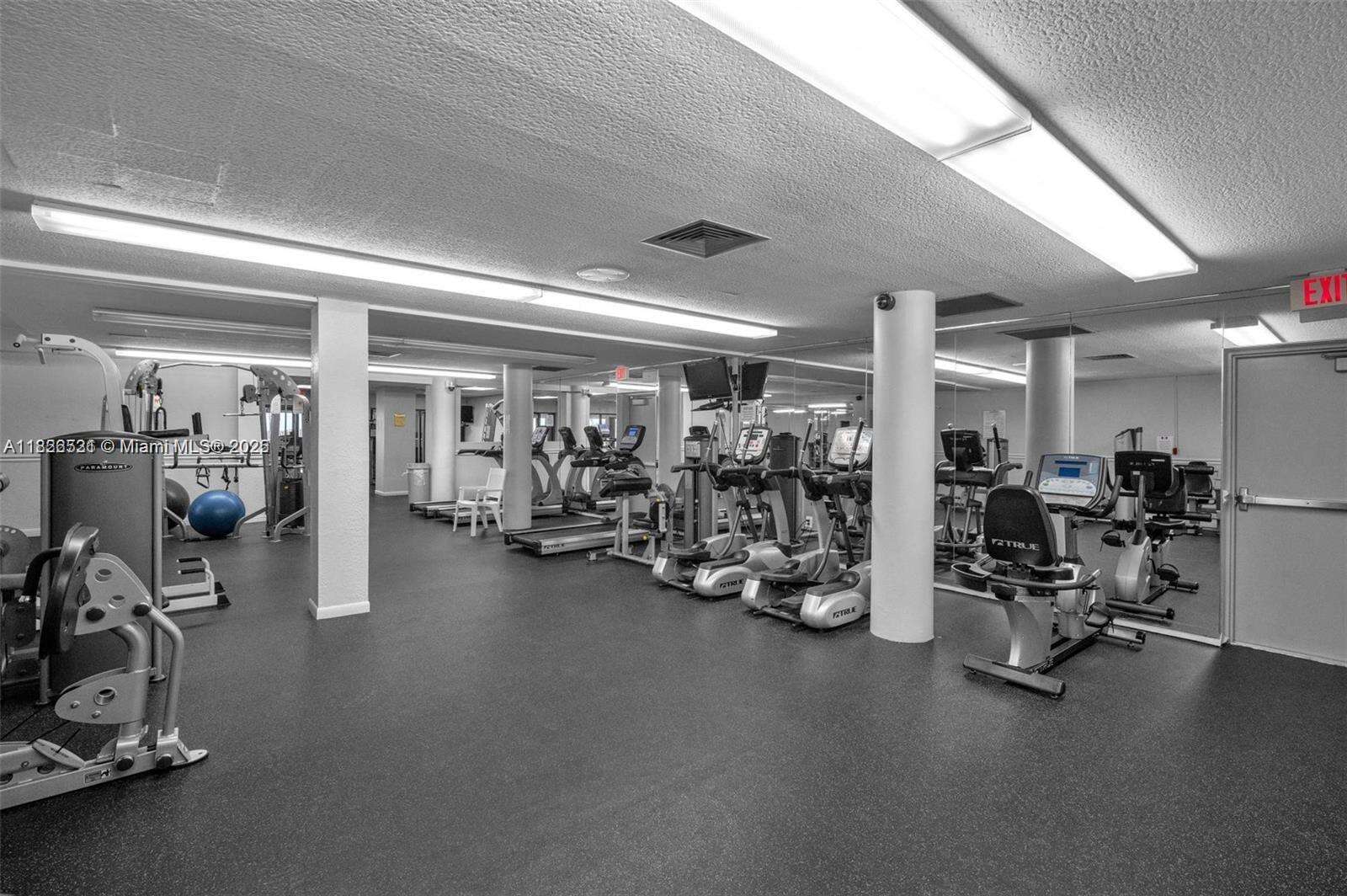 The Hemispheres at 1950 Ocean Dr, Hallandale Beach, FL 33009 - For Rent photo 24