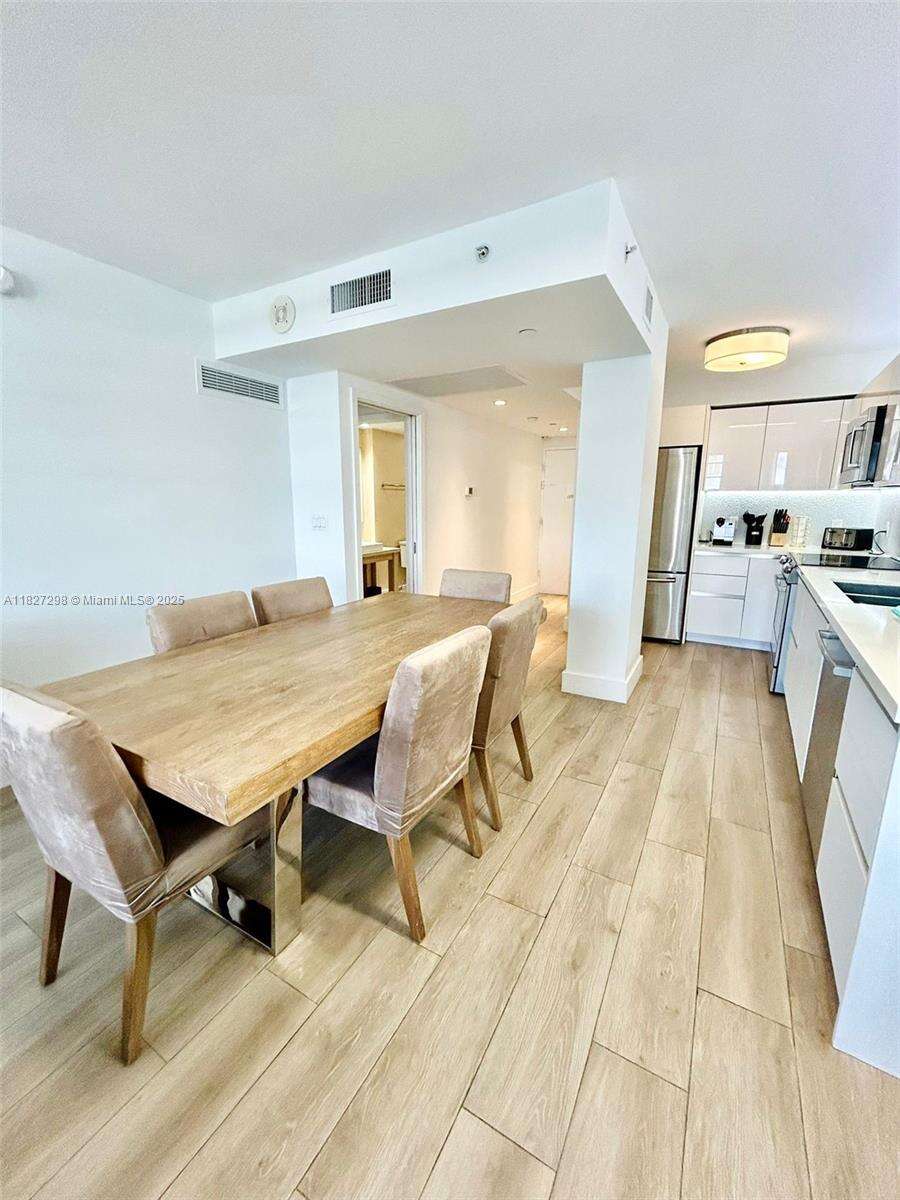 Decoplage at 100 Lincoln Rd, Miami Beach, FL 33139 - For Rent photo 3