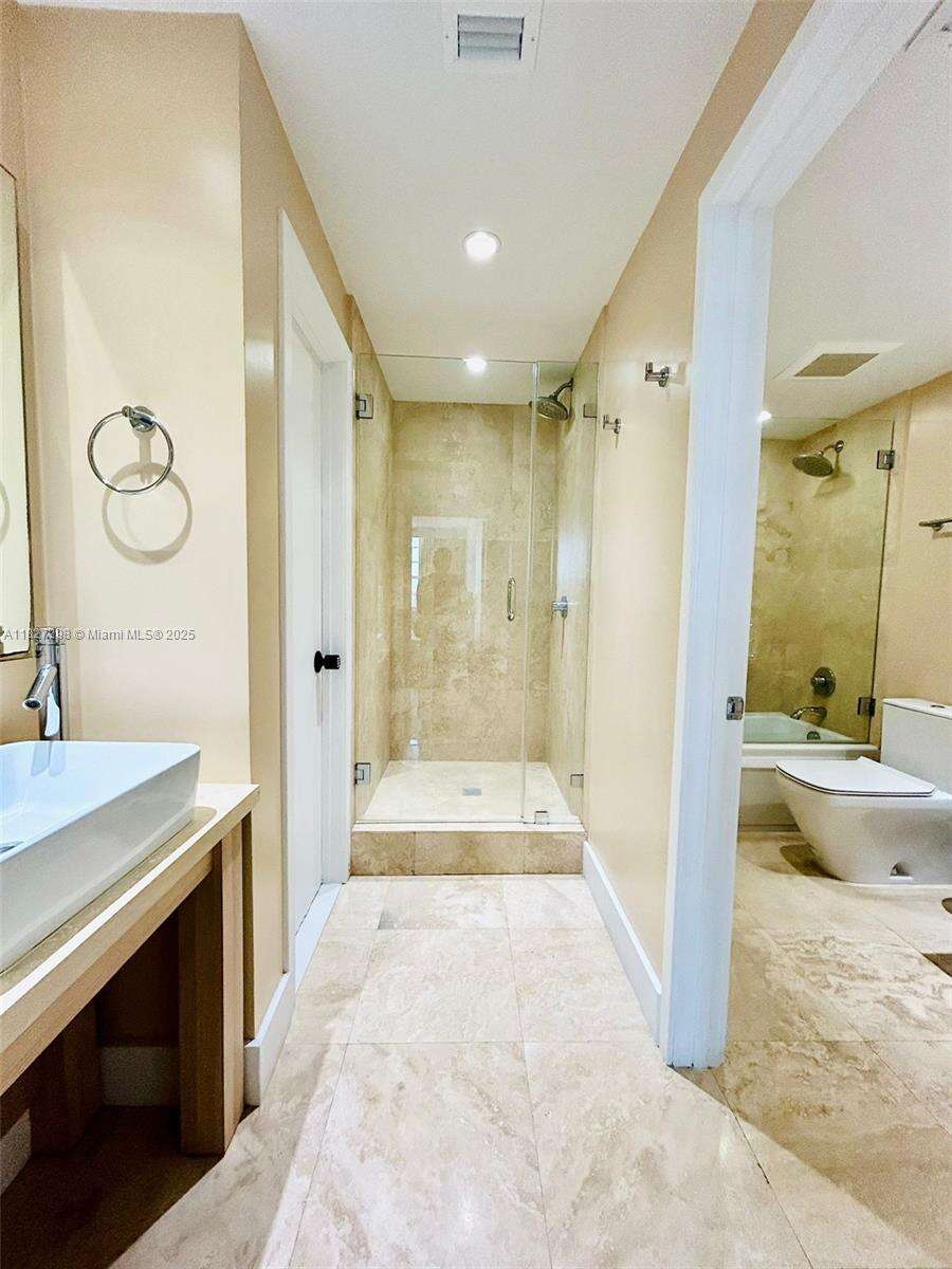 Decoplage at 100 Lincoln Rd, Miami Beach, FL 33139 - For Rent photo 10
