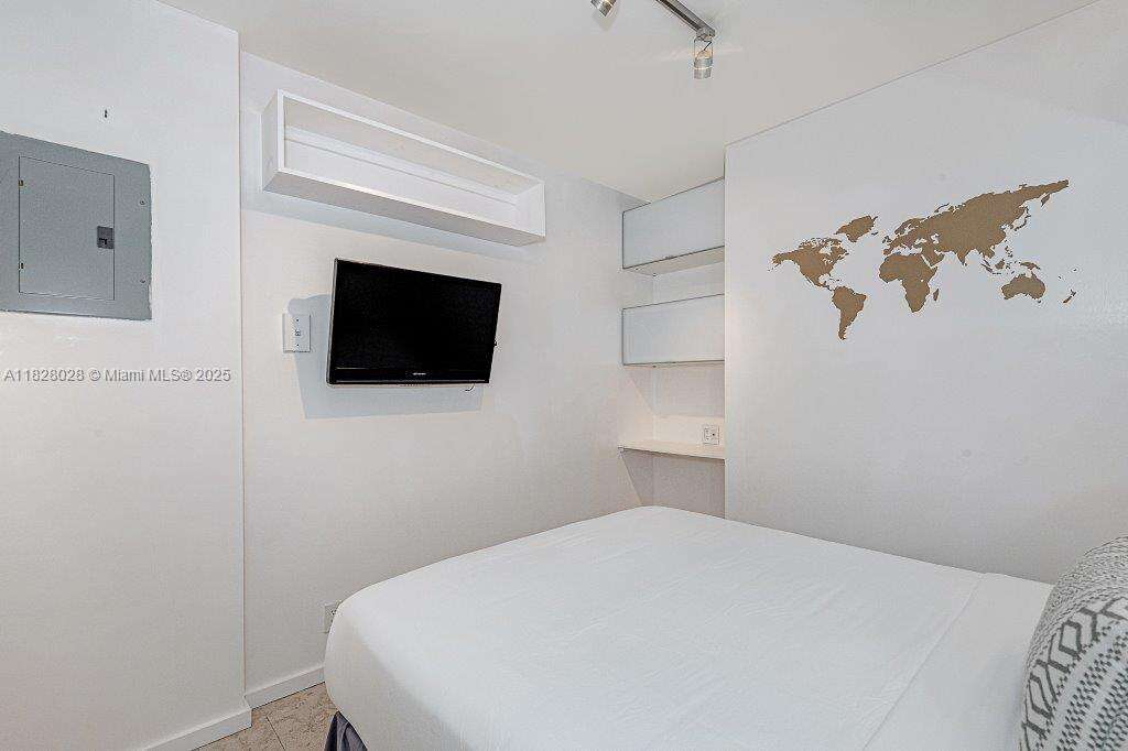Roney Palace at 2301 Collins Ave, Miami Beach, FL 33139 - For Rent photo 18