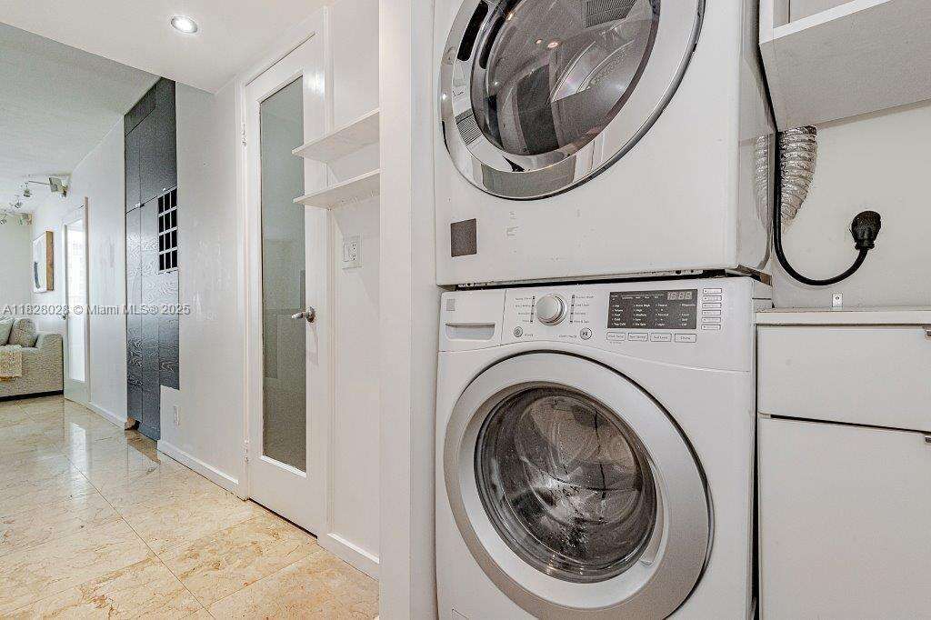 Roney Palace at 2301 Collins Ave, Miami Beach, FL 33139 - For Rent photo 23