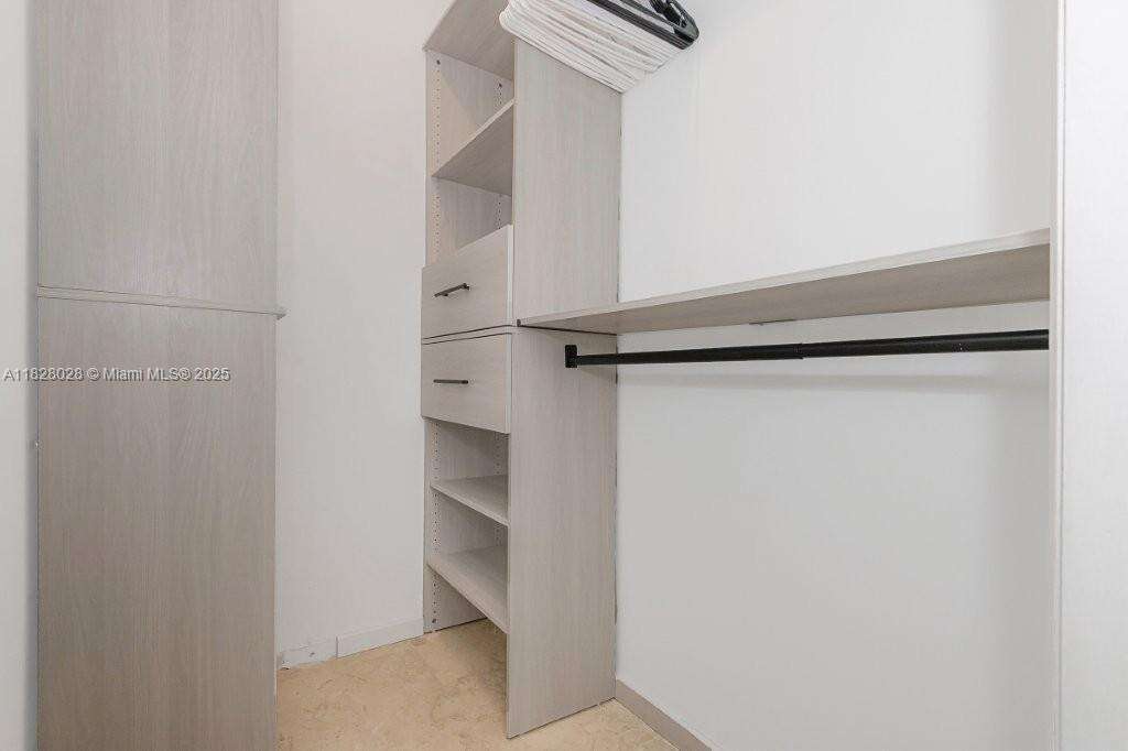 Roney Palace at 2301 Collins Ave, Miami Beach, FL 33139 - For Rent photo 29