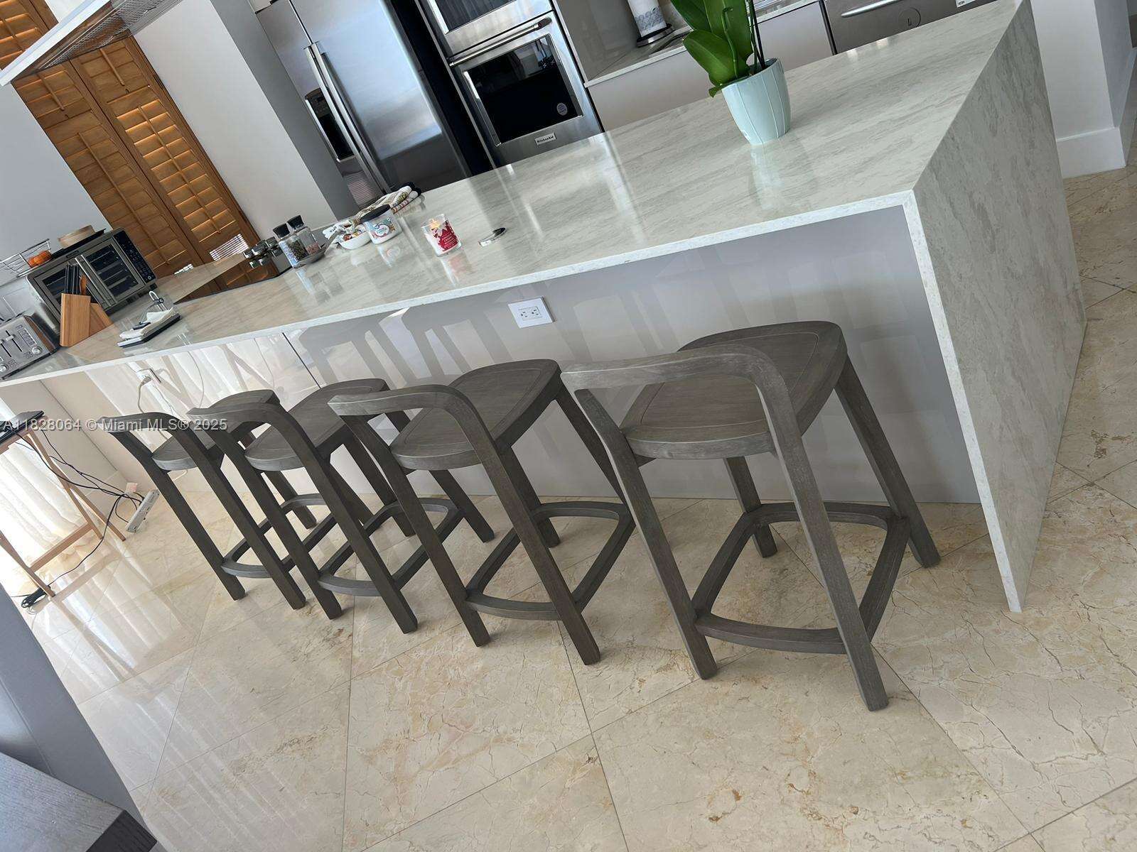 The Beach Club Two at 1830 Ocean Dr, Hallandale Beach, FL 33009 - For Rent photo 4