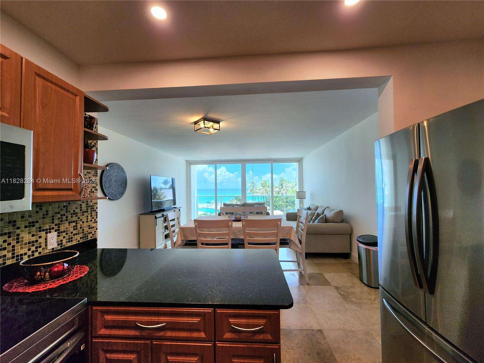 Alexander Towers at 3505 Ocean Dr, Hollywood, FL 33019 - For Rent photo 9