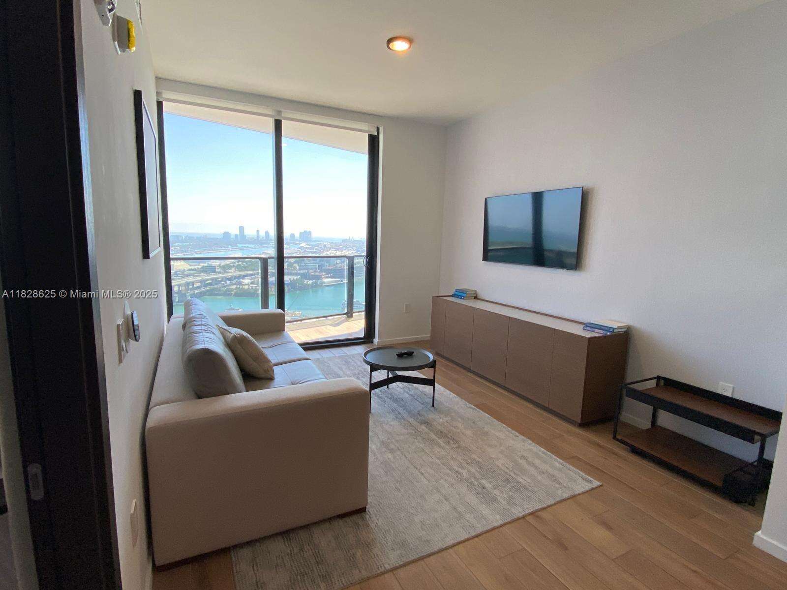 The Elser at 398 5th St, Miami, FL 33132 - For Rent photo 1