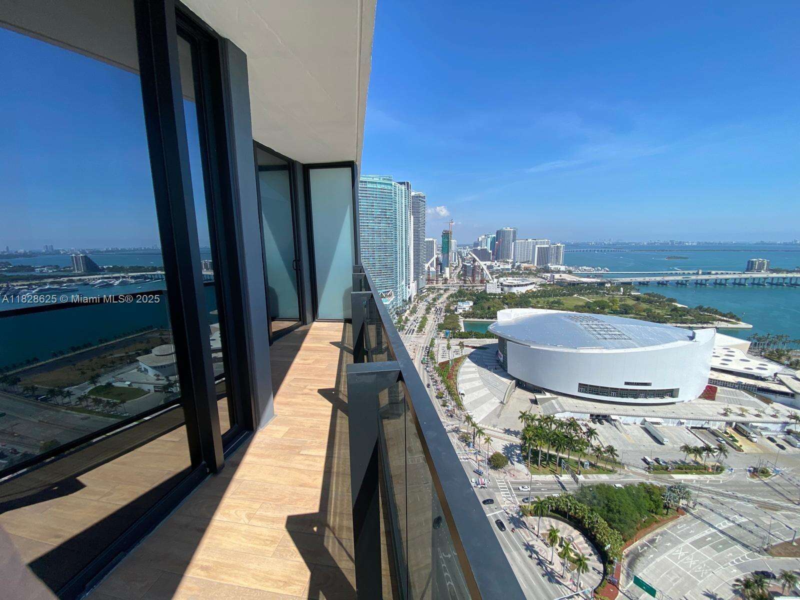The Elser at 398 5th St, Miami, FL 33132 - For Rent photo 12
