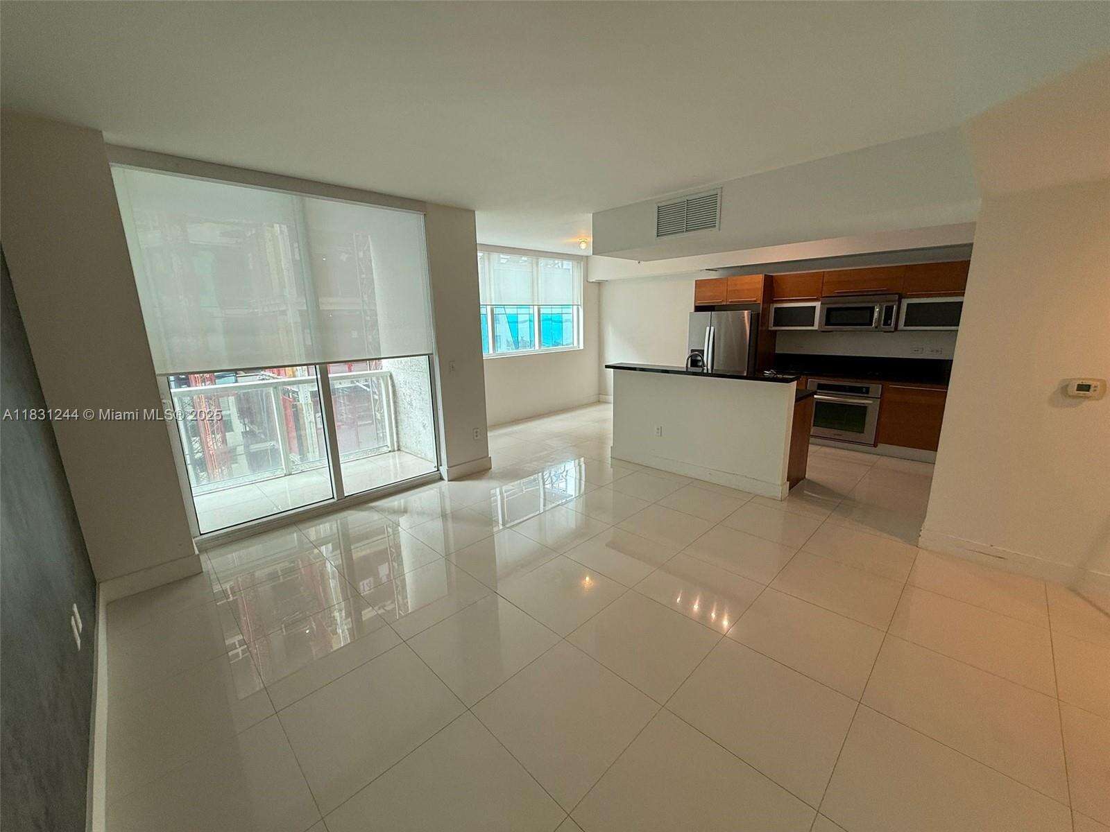 Vizcayne North at 244 Biscayne Blvd, Miami, FL 33132 - For Rent photo 2
