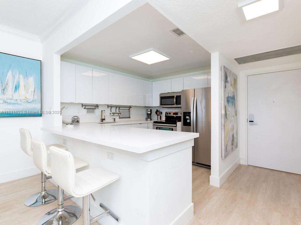 Roney Palace at 2301 Collins Ave, Miami Beach, FL 33139 - For Rent photo 1