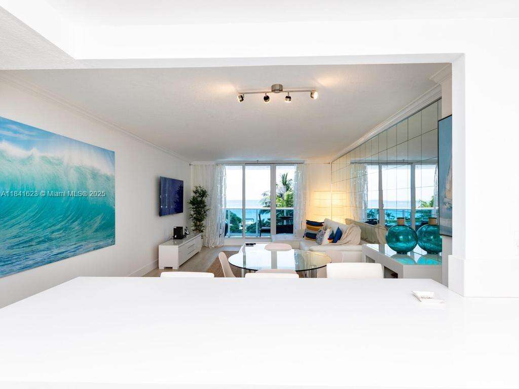 Roney Palace at 2301 Collins Ave, Miami Beach, FL 33139 - For Rent photo 3