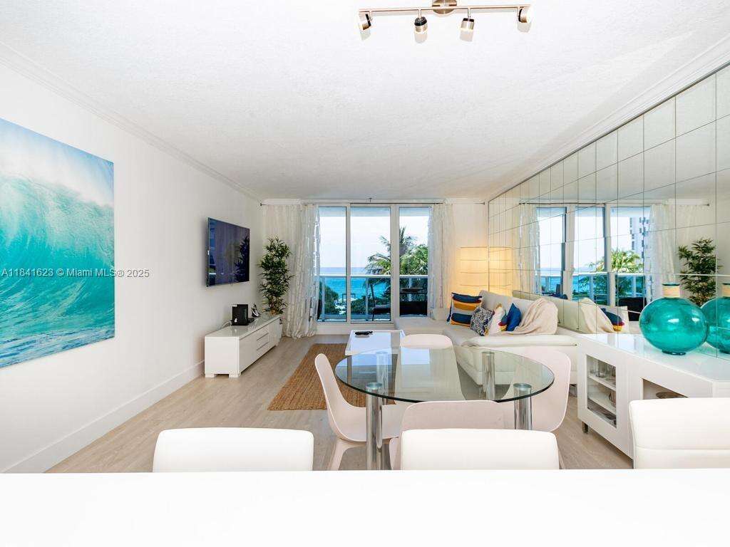 Roney Palace at 2301 Collins Ave, Miami Beach, FL 33139 - For Rent photo 4