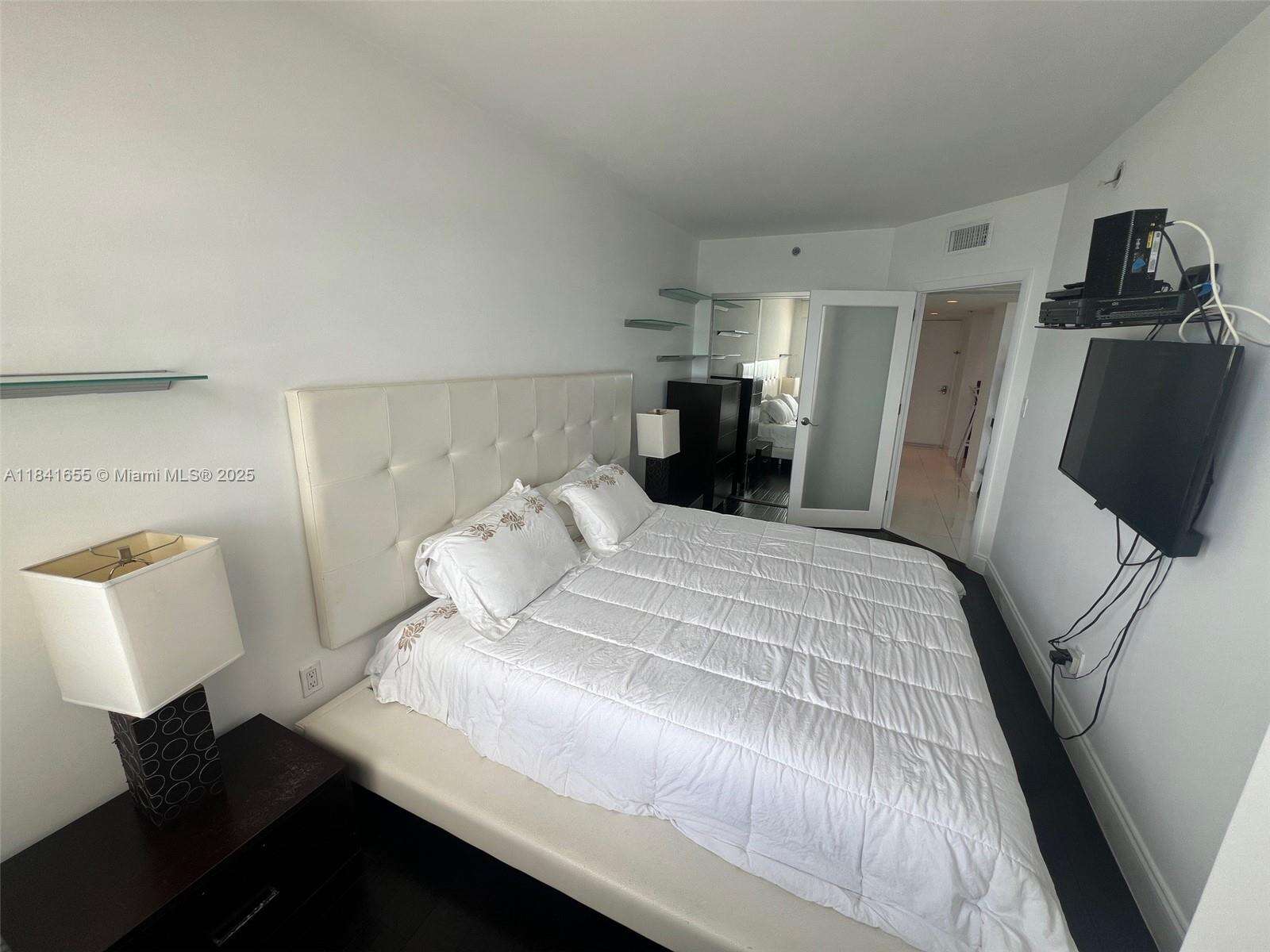 Decoplage at 100 Lincoln Rd, Miami Beach, FL 33139 - For Rent photo 13