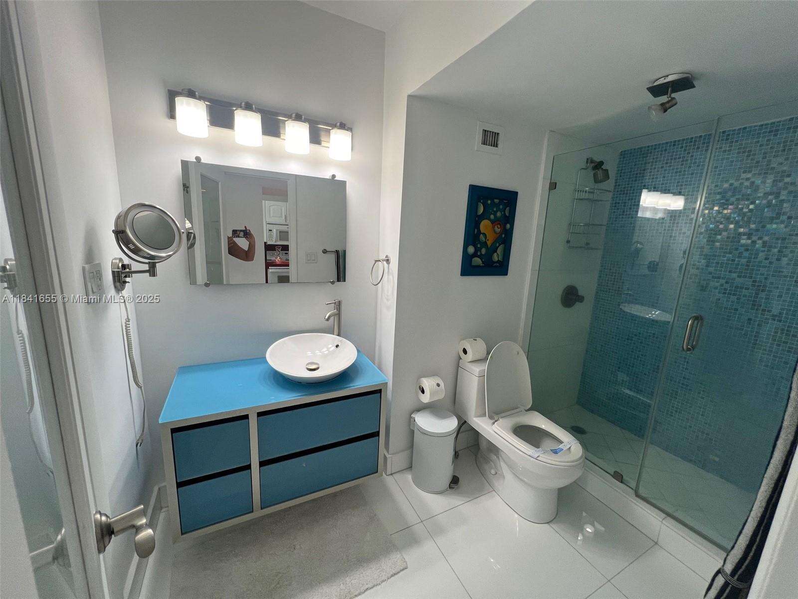 Decoplage at 100 Lincoln Rd, Miami Beach, FL 33139 - For Rent photo 15
