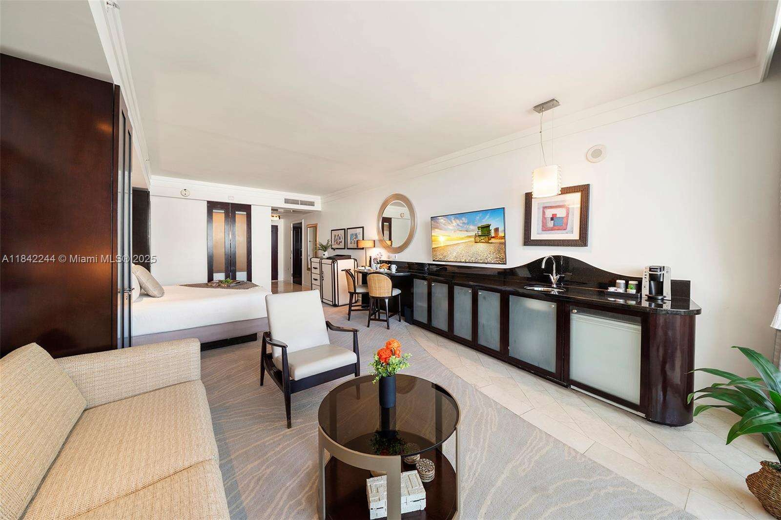 Fontainebleau 3 at 4391 Collins Ave, Miami Beach, FL 33140 - For Rent photo 2