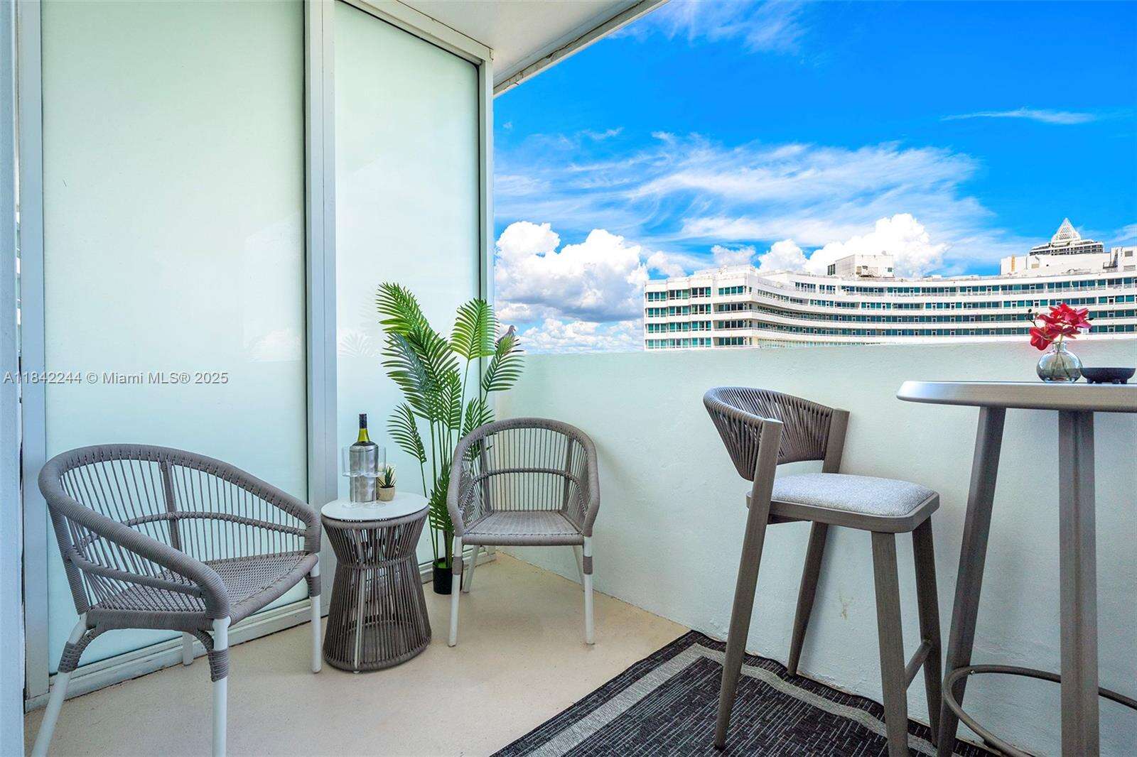 Fontainebleau 3 at 4391 Collins Ave, Miami Beach, FL 33140 - For Rent photo 25