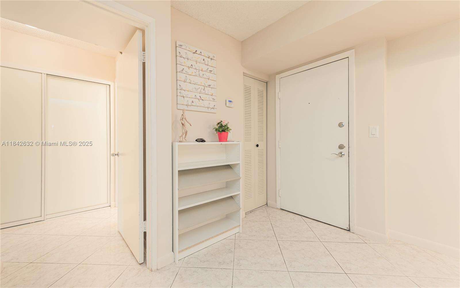 The Yacht Club At Aventura at 19801 Country Club Dr, Aventura, FL 33180 - For Rent photo 11
