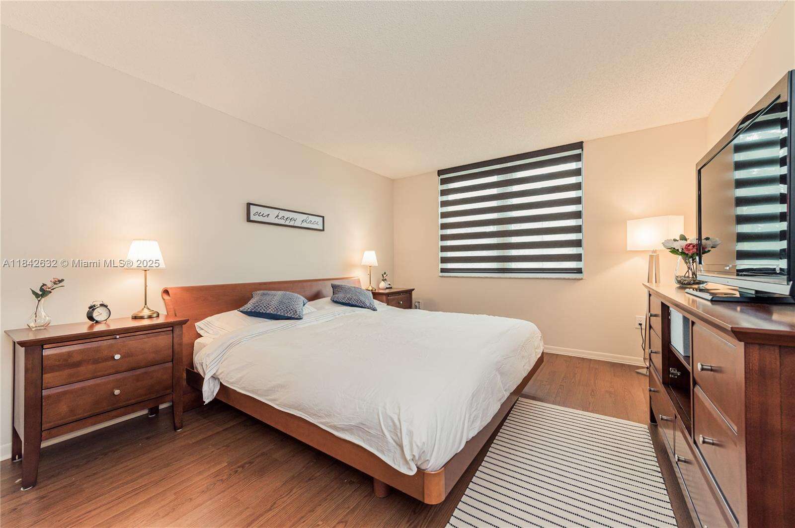The Yacht Club At Aventura at 19801 Country Club Dr, Aventura, FL 33180 - For Rent photo 17