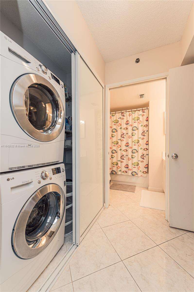 The Yacht Club At Aventura at 19801 Country Club Dr, Aventura, FL 33180 - For Rent photo 26