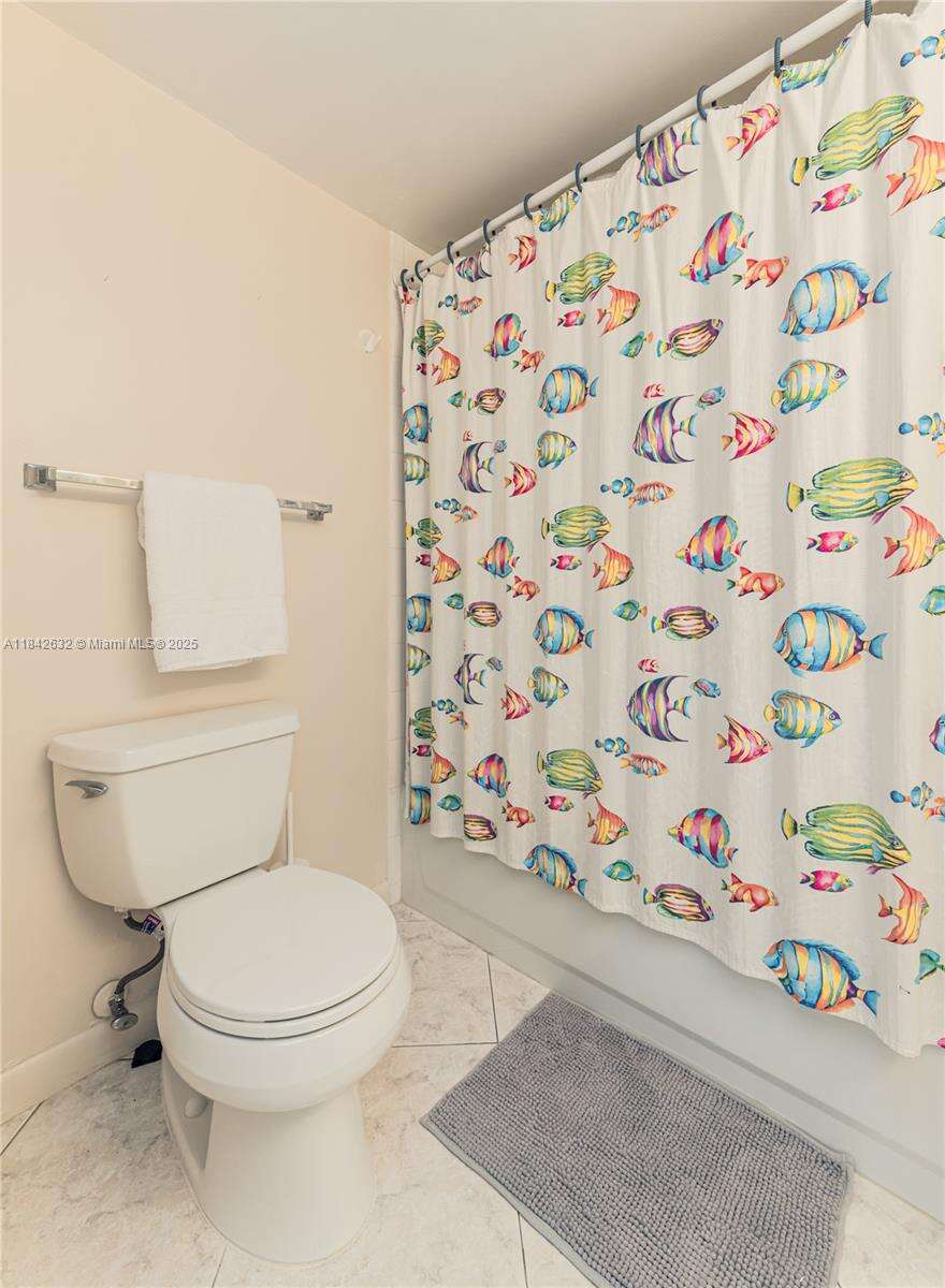The Yacht Club At Aventura at 19801 Country Club Dr, Aventura, FL 33180 - For Rent photo 32