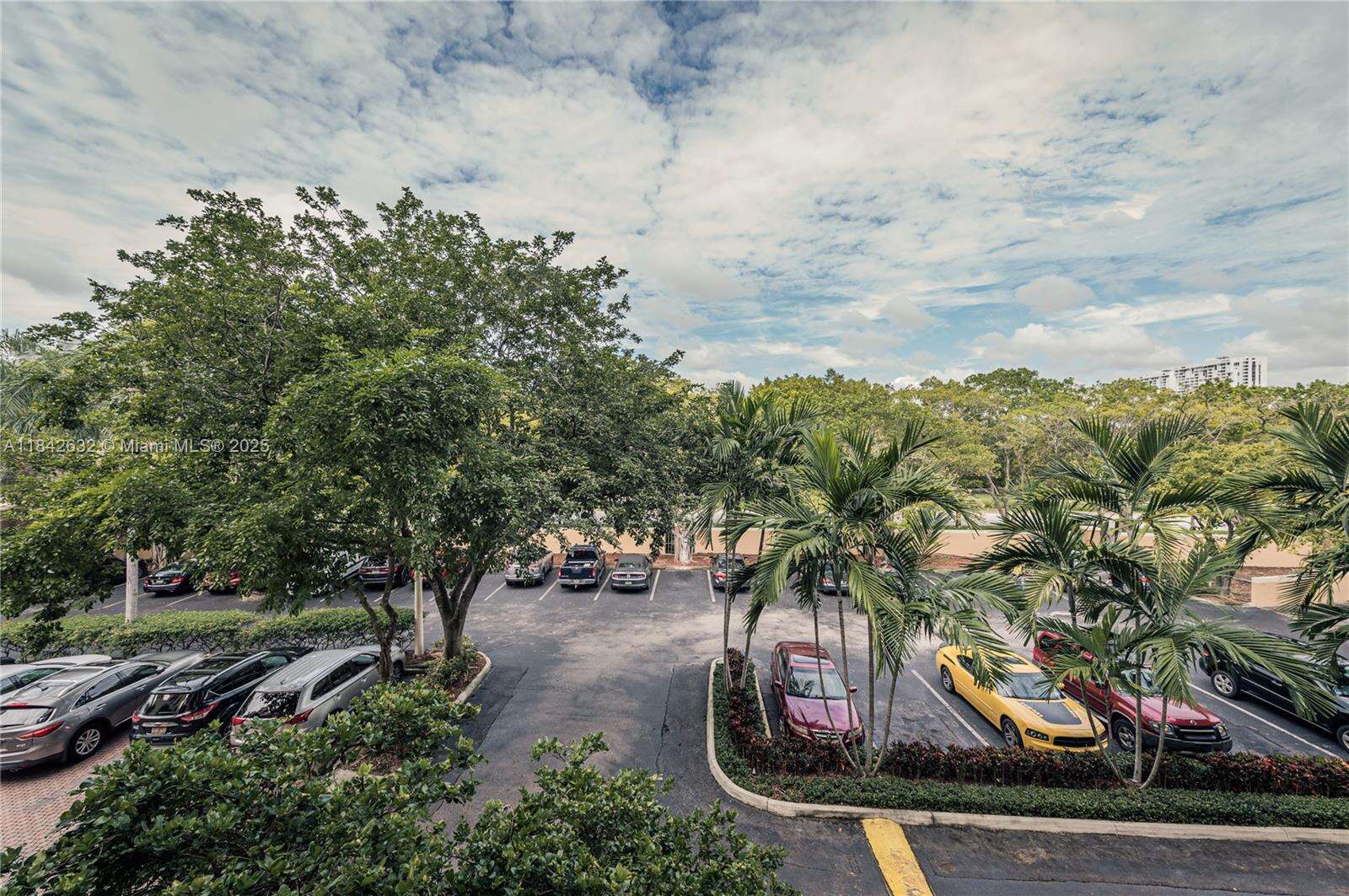 The Yacht Club At Aventura at 19801 Country Club Dr, Aventura, FL 33180 - For Rent photo 37
