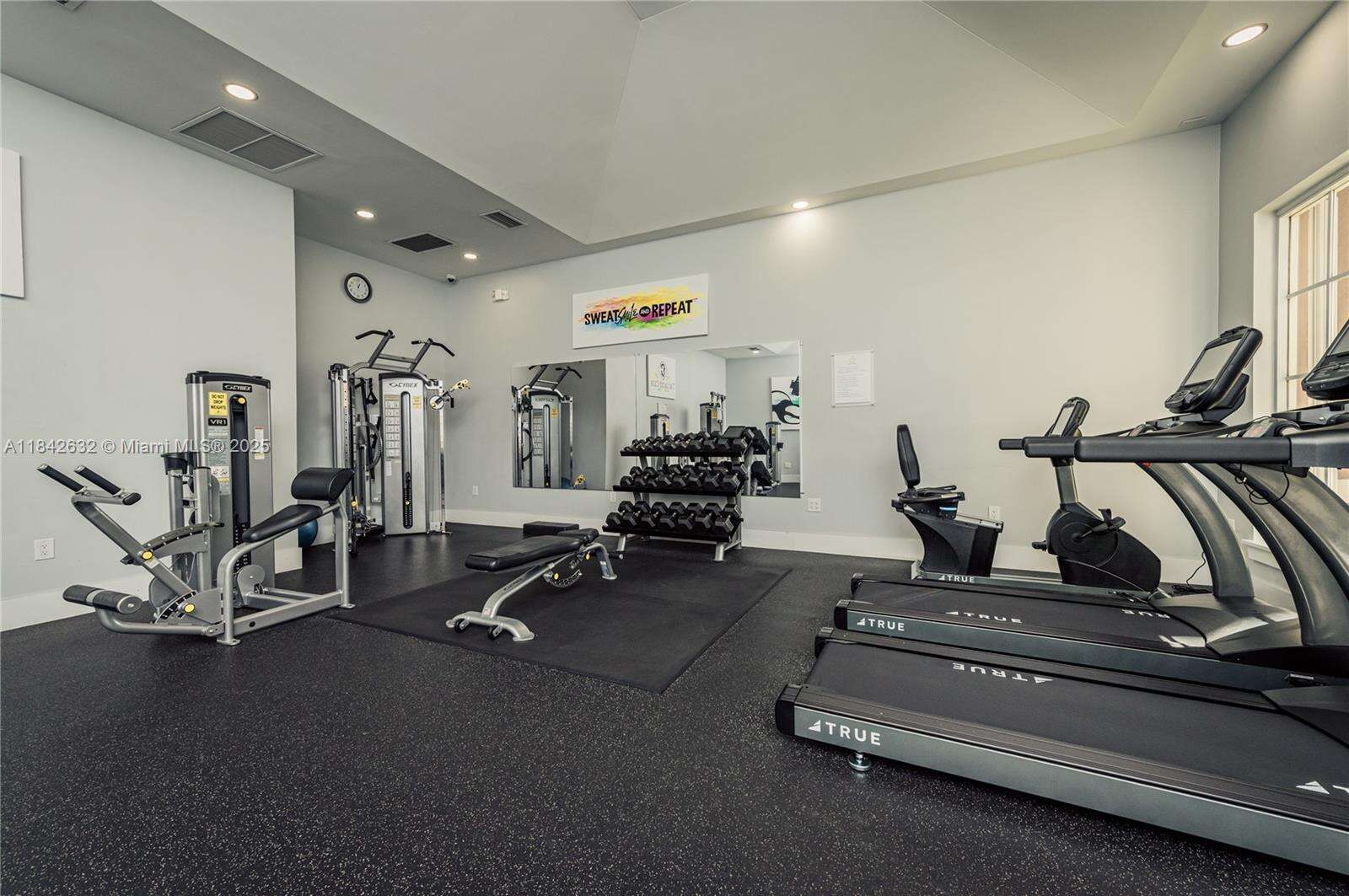 The Yacht Club At Aventura at 19801 Country Club Dr, Aventura, FL 33180 - For Rent photo 41
