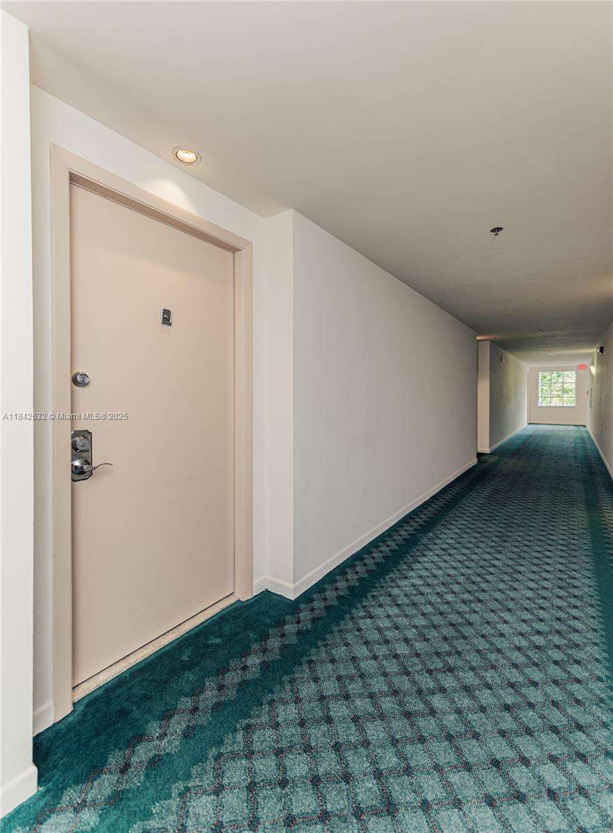 The Yacht Club At Aventura at 19801 Country Club Dr, Aventura, FL 33180 - For Rent photo 48