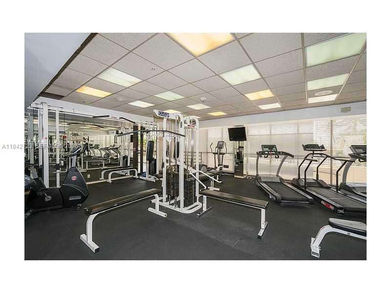 Club Atlantis at 2555 Collins Ave, Miami Beach, FL 33140 - For Rent photo 14
