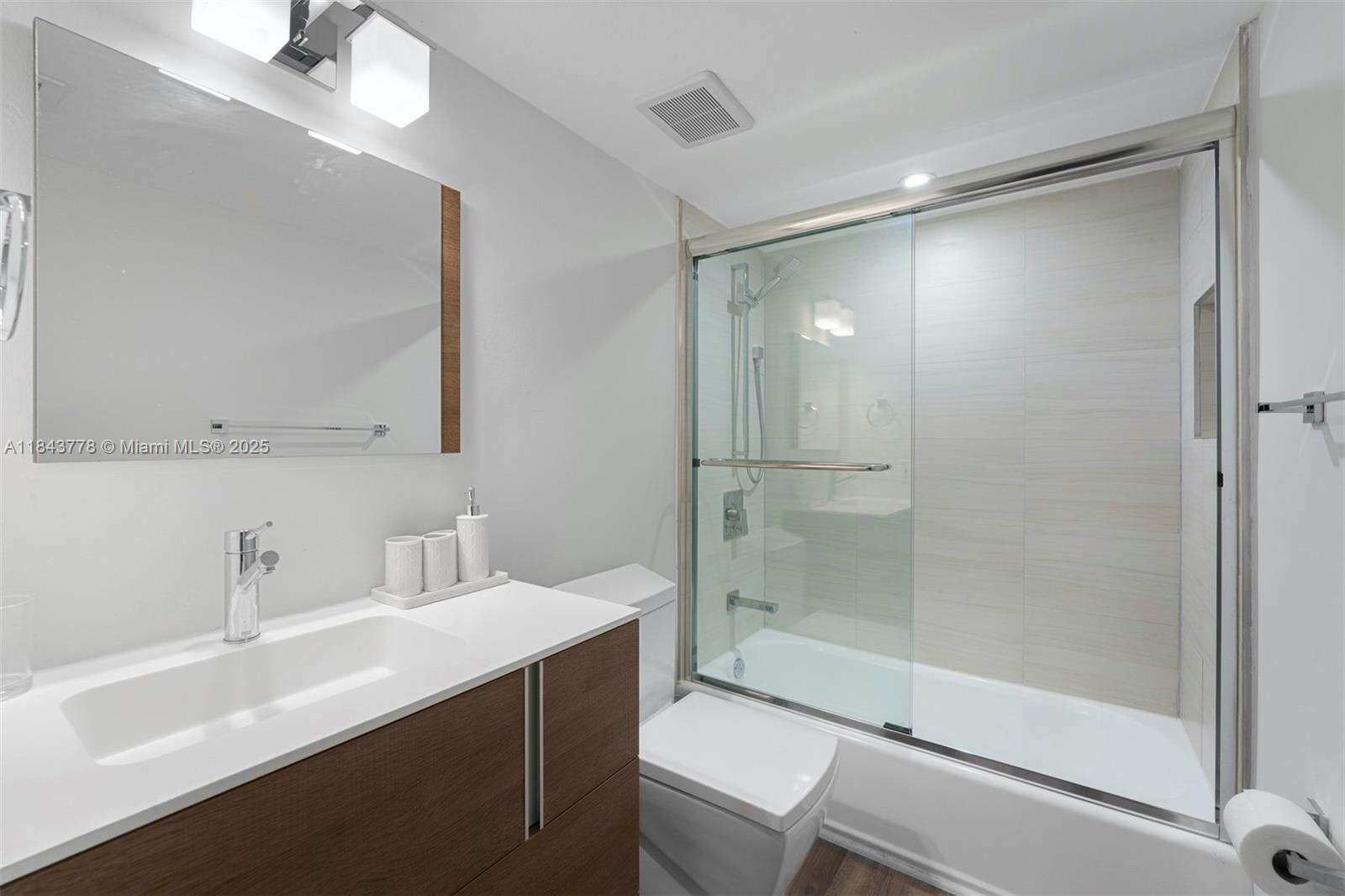 1800 Sunset Harbour Dr, Miami Beach, FL 33139 - For Rent photo 20